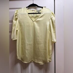 Chic Women's Blouse in Soft Yellow